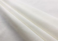 240GSM de zachte Geborstelde Stof van 100% Polyester voor het Wit van Toebehorenkleren